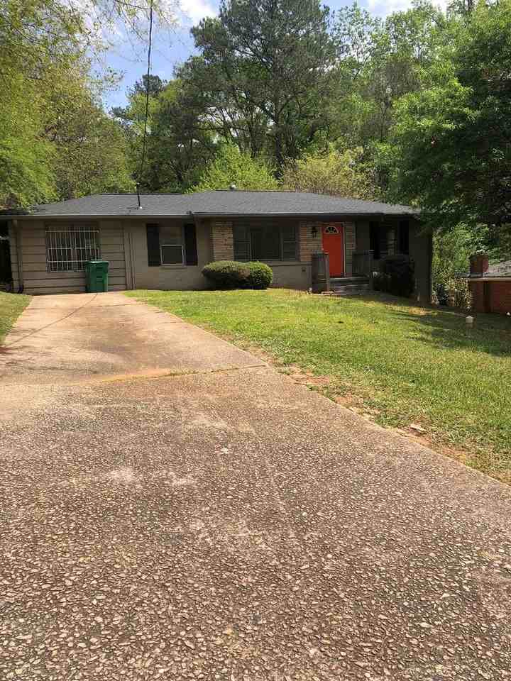 2578 Rockcliff Rd Se - Photo 2 of 6