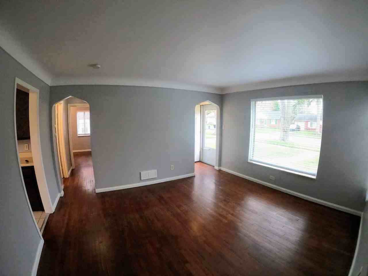 23085 Floral St - Photo 2 of 15