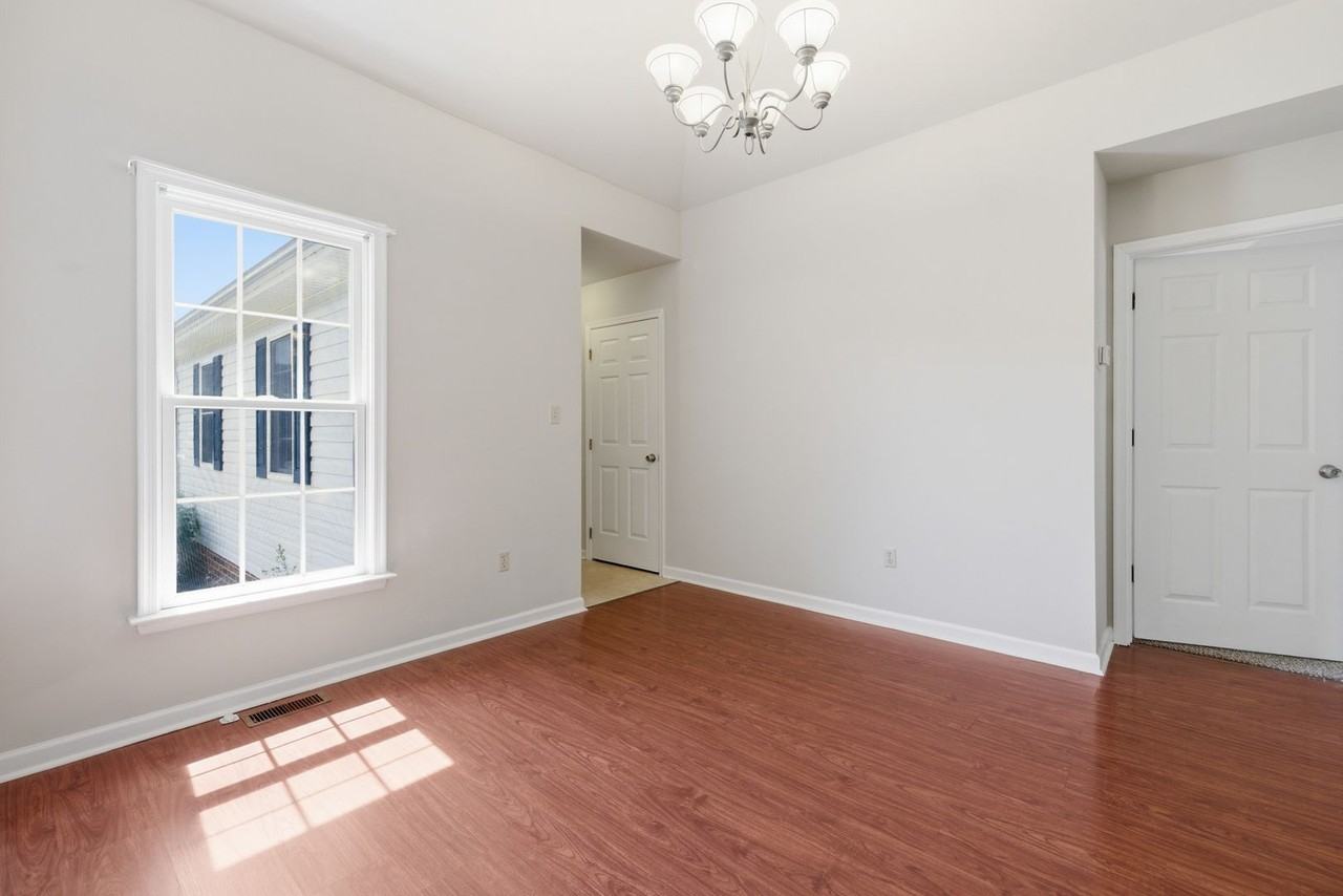 104 Brijidan Ln - Photo 5 of 25
