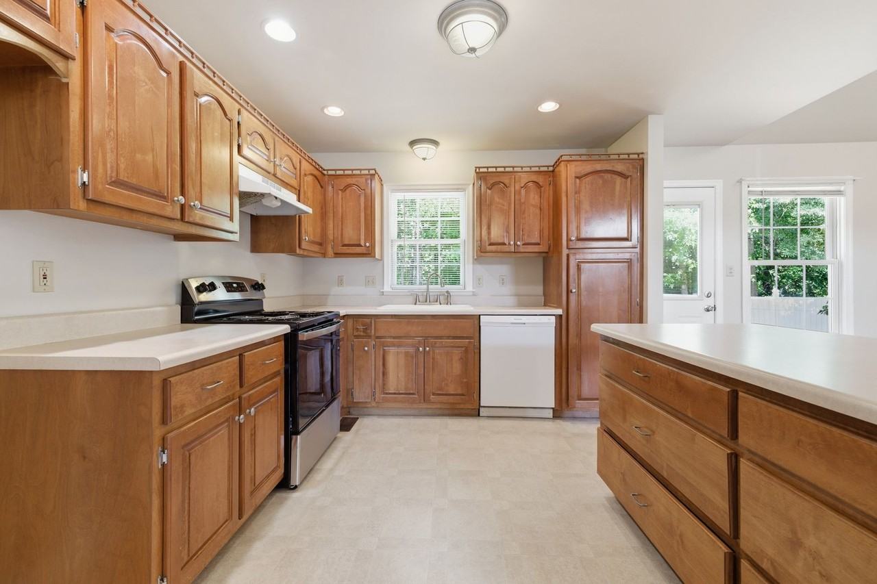 104 Brijidan Ln - Photo 7 of 25