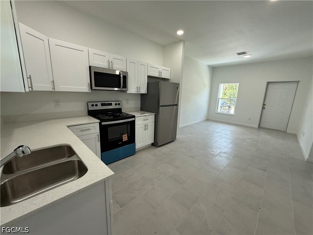 4103 E 13th St - Photo 5 of 12