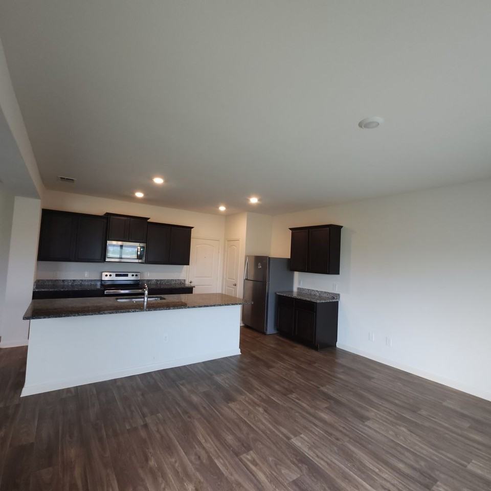 3006 Citron Gdn - Photo 3 of 22