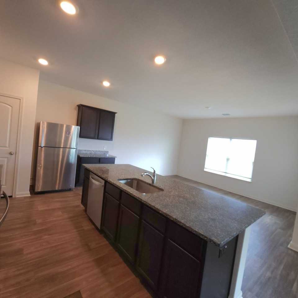 3006 Citron Gdn - Photo 4 of 22