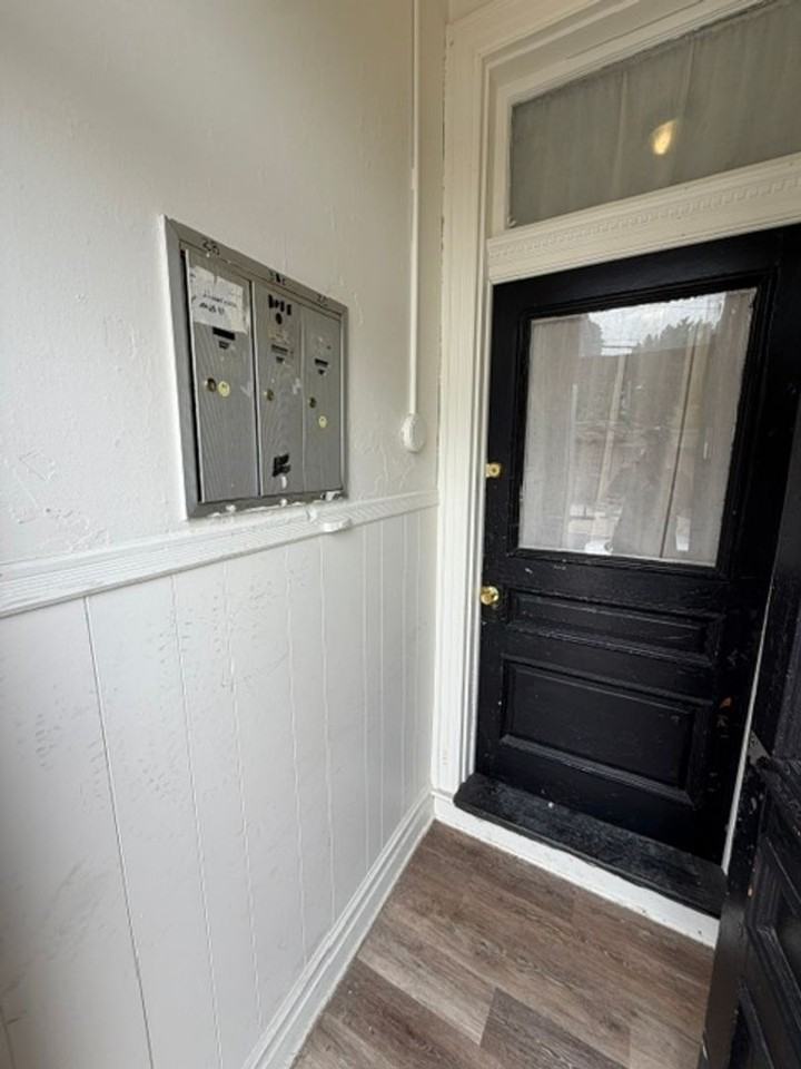 18 N Pine St #2C - Photo 3 of 10