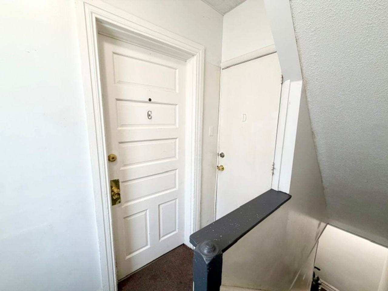 18 N Pine St #2C - Photo 4 of 10