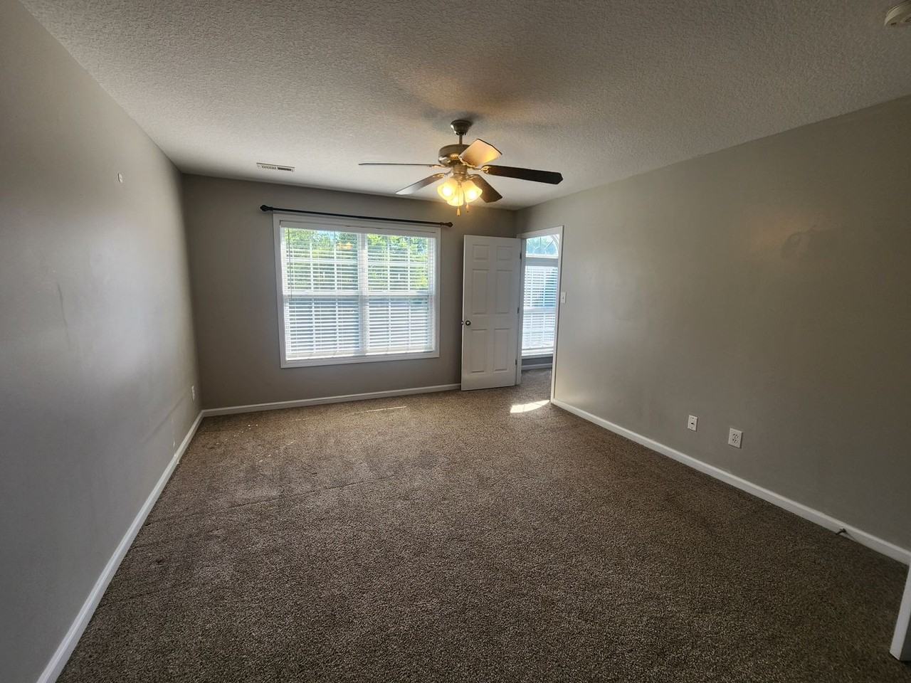 3346 Hunt Crest Rd - Photo 7 of 11
