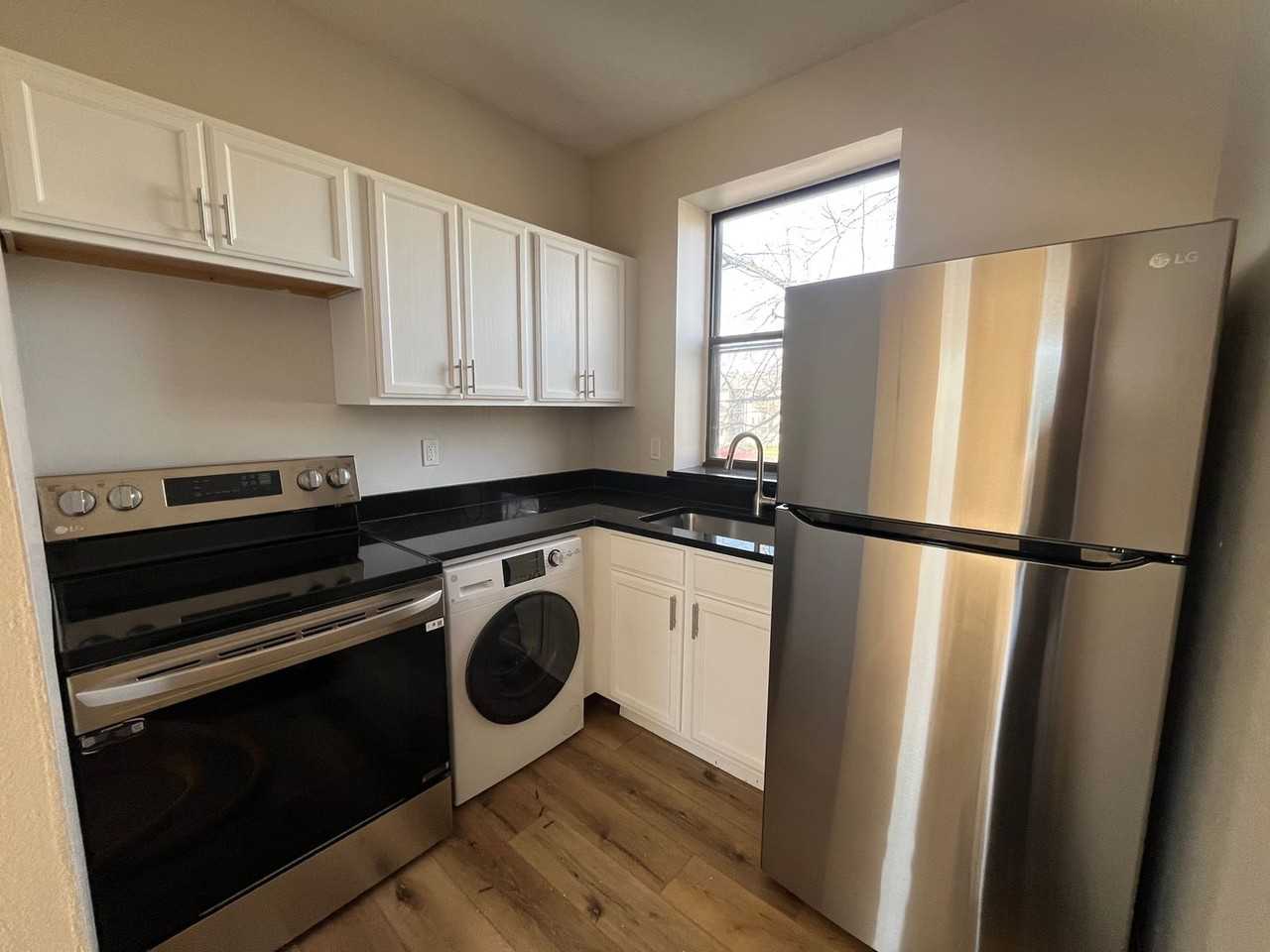6309 Cabanne Ave - Photo 2 of 5