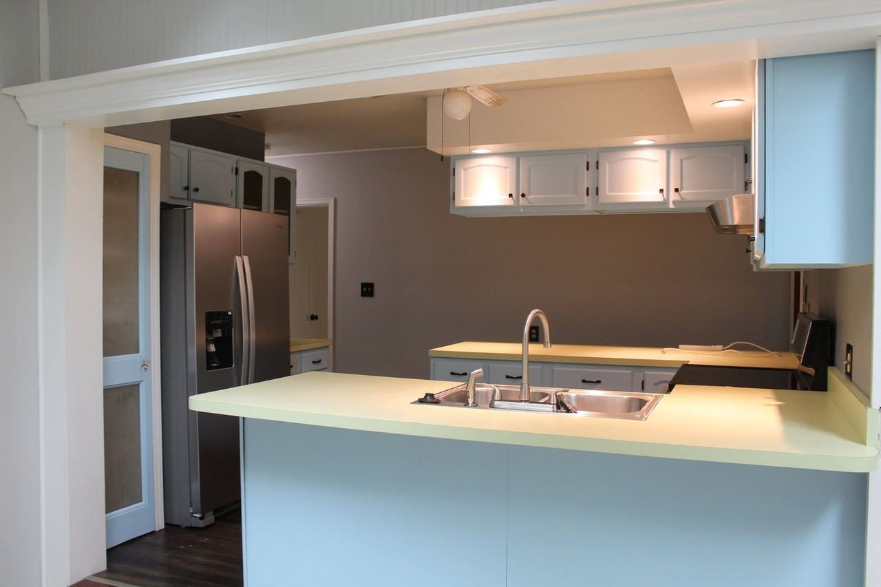 430 E Main St - Photo 4 of 12