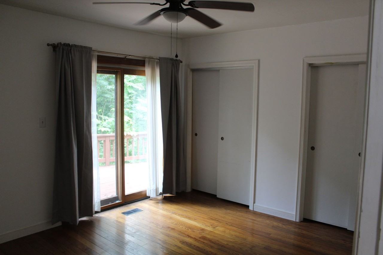430 E Main St - Photo 7 of 12