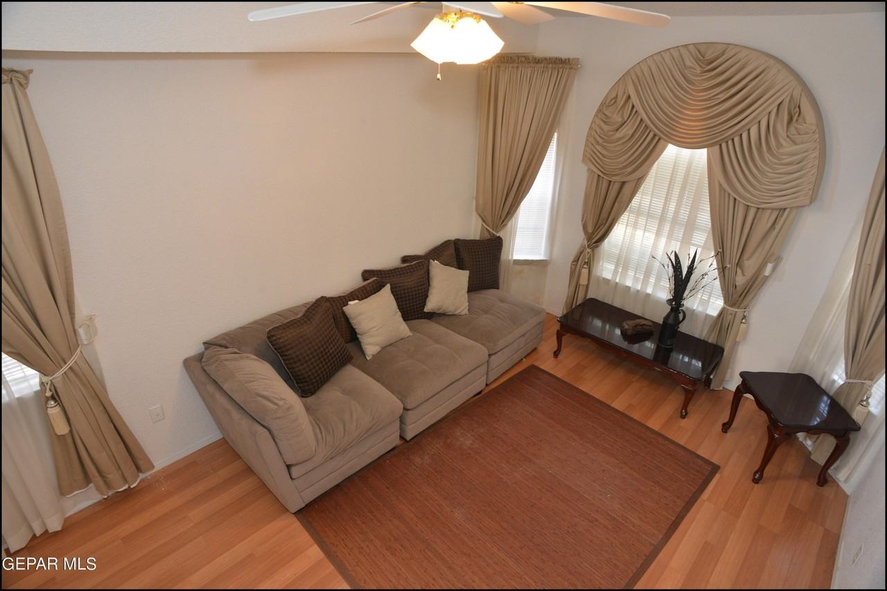 7528 Luz De Lumbre Ave - Photo 3 of 31