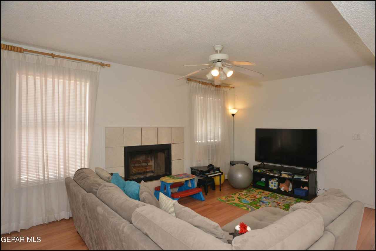 7528 Luz De Lumbre Ave - Photo 7 of 31