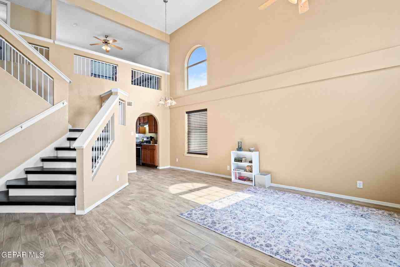 12564 Paseo Alegre Dr - Photo 7 of 48