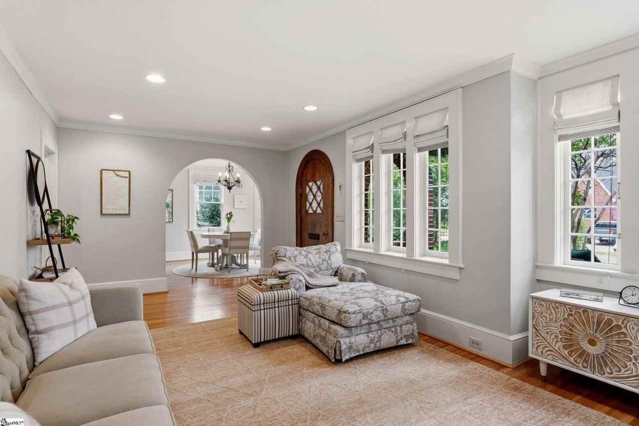 309 Randall St - Photo 7 of 44
