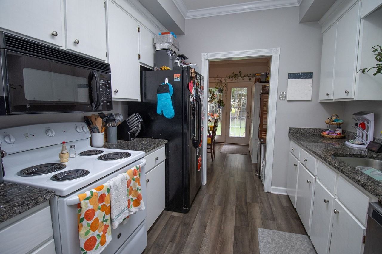 103 Ashley Ct - Photo 5 of 25