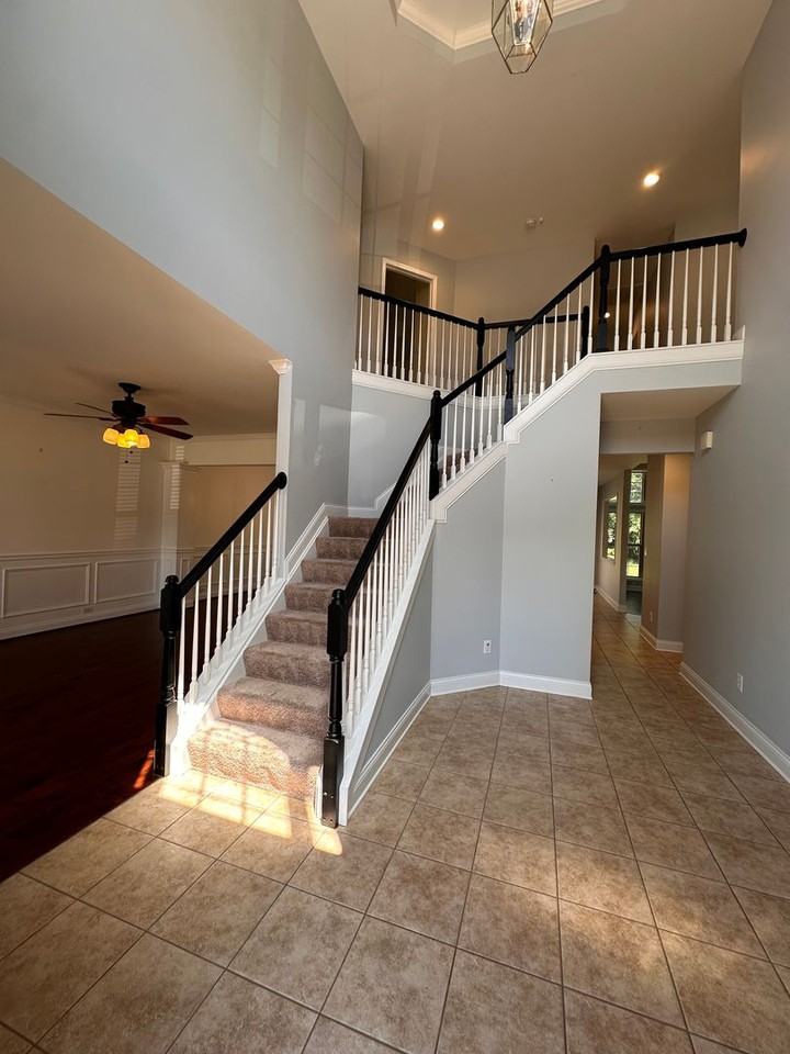 8909 Gentlewind Way - Photo 3 of 42