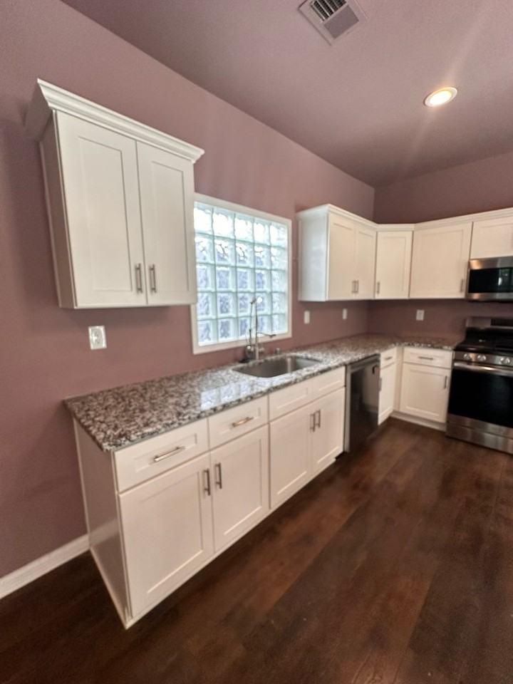 829 E Chestnut St - Photo 5 of 32