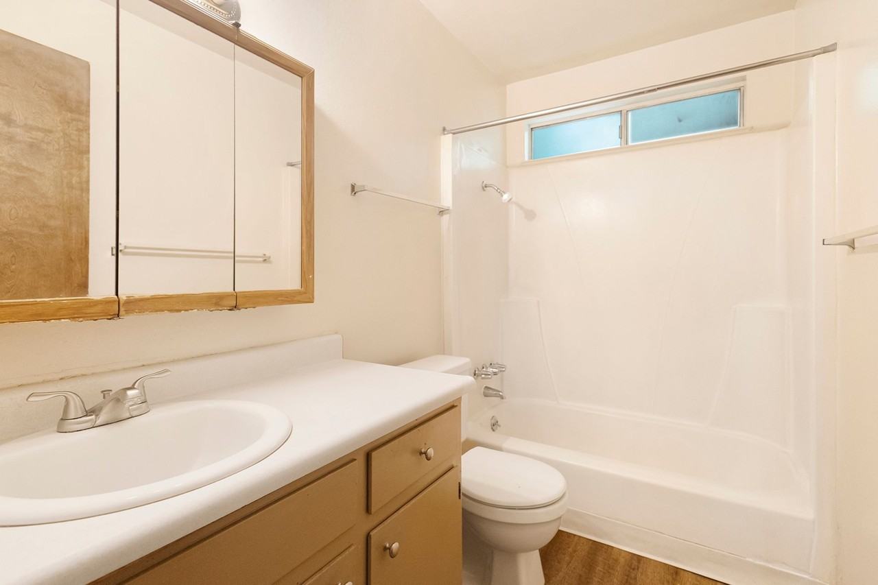 542 Nord Ave - Photo 7 of 18