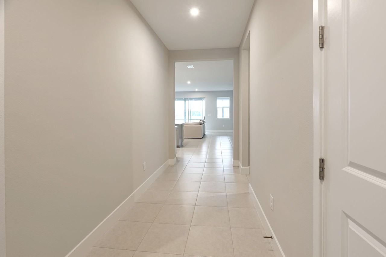 17982 Grand Prosperity Dr - Photo 4 of 50