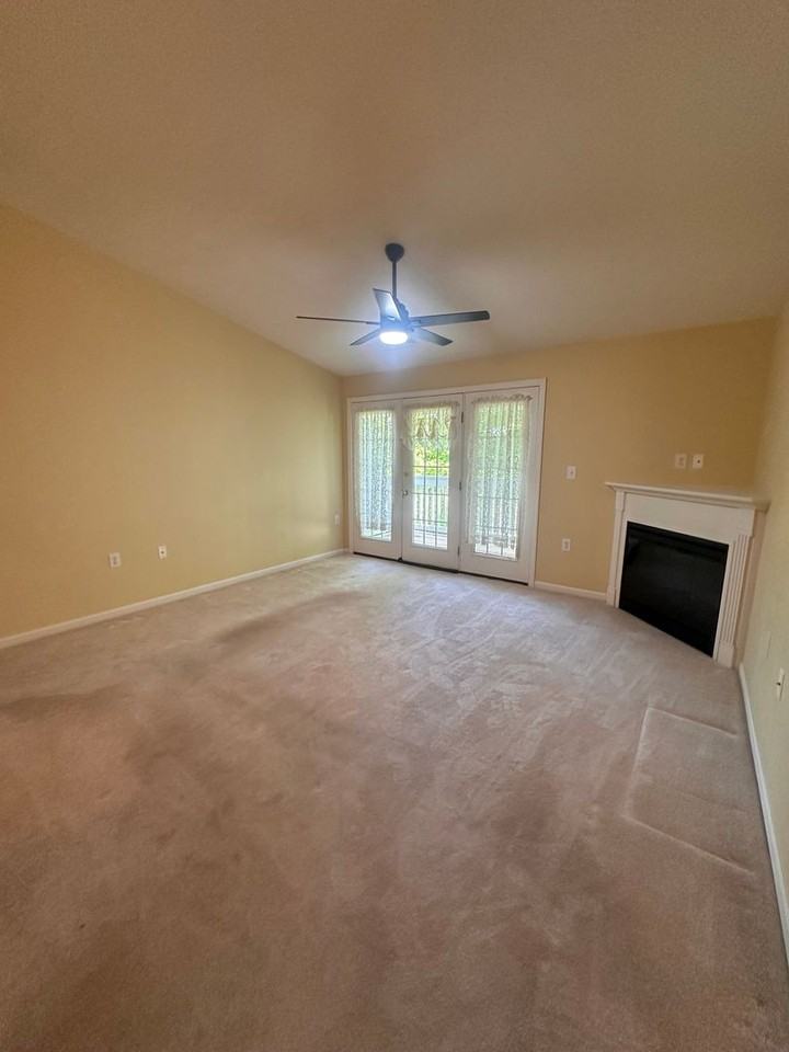 6500 Matalin Pl #310 - Photo 7 of 20