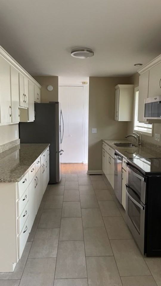 2228 Miami Trl - Photo 2 of 11