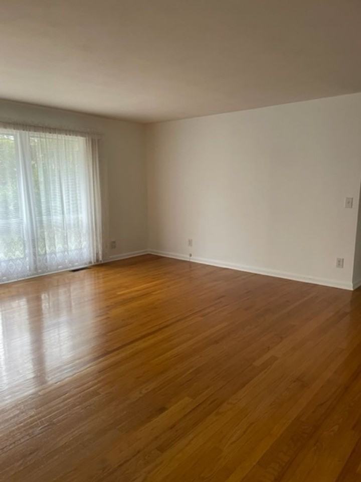 2228 Miami Trl - Photo 3 of 11