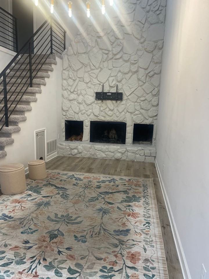1900 Ridgecrest Dr - Photo 3 of 32