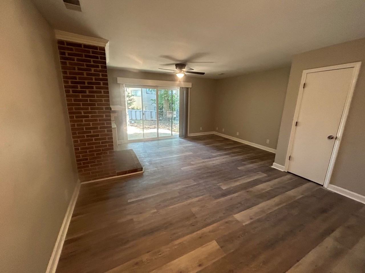 240 Jamil Rd - Photo 3 of 24