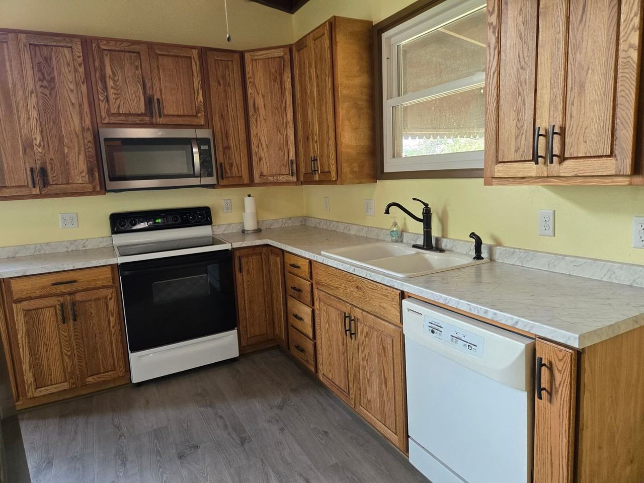8001 Stuart St - Photo 2 of 21