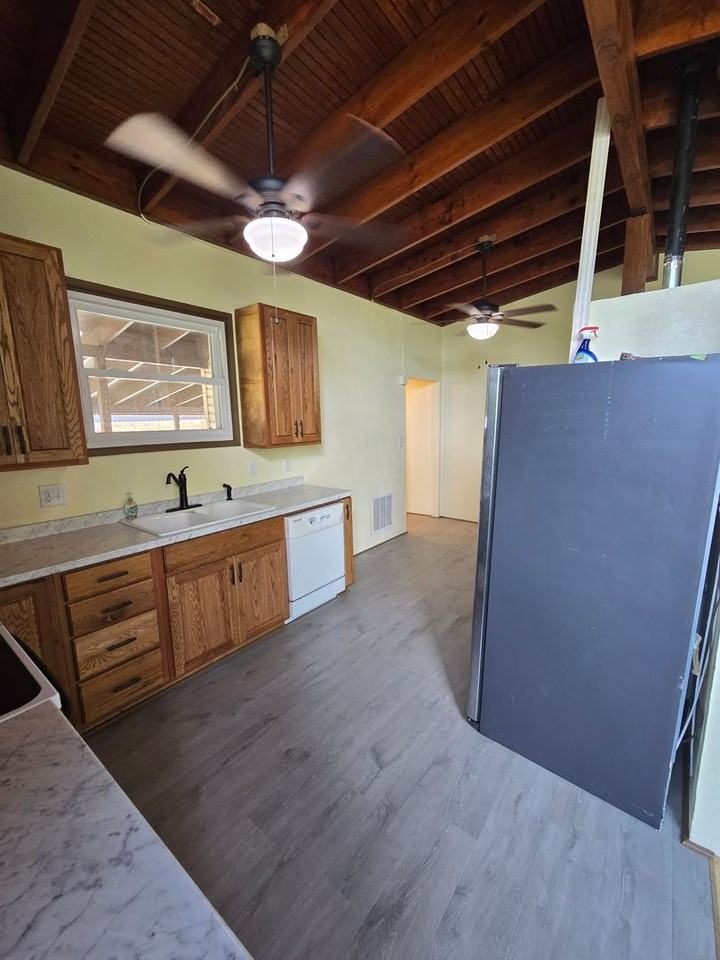 8001 Stuart St - Photo 5 of 21