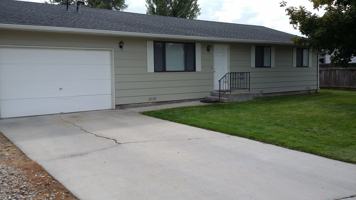 featured image of 395 W Cranmer Dr