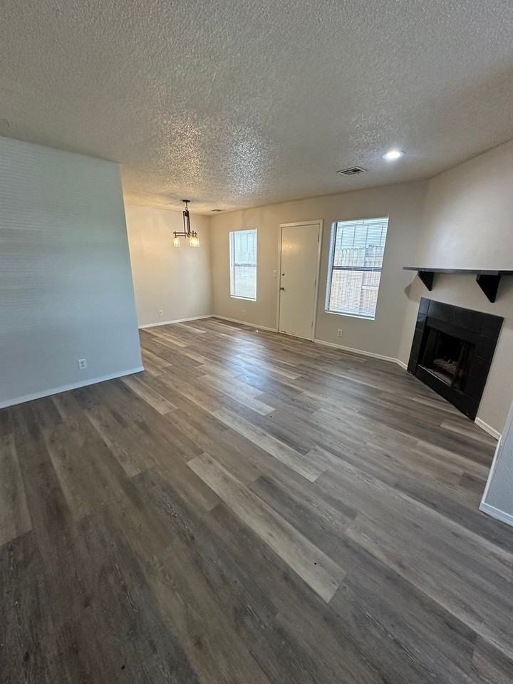 505 W Quantico St - Photo 5 of 16
