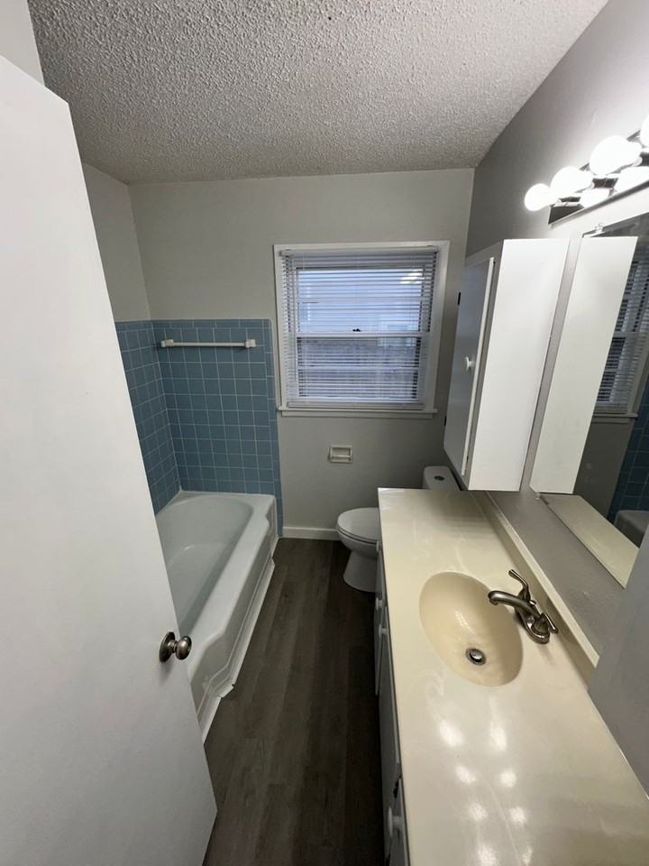 3915 E 38th St - Photo 2 of 7