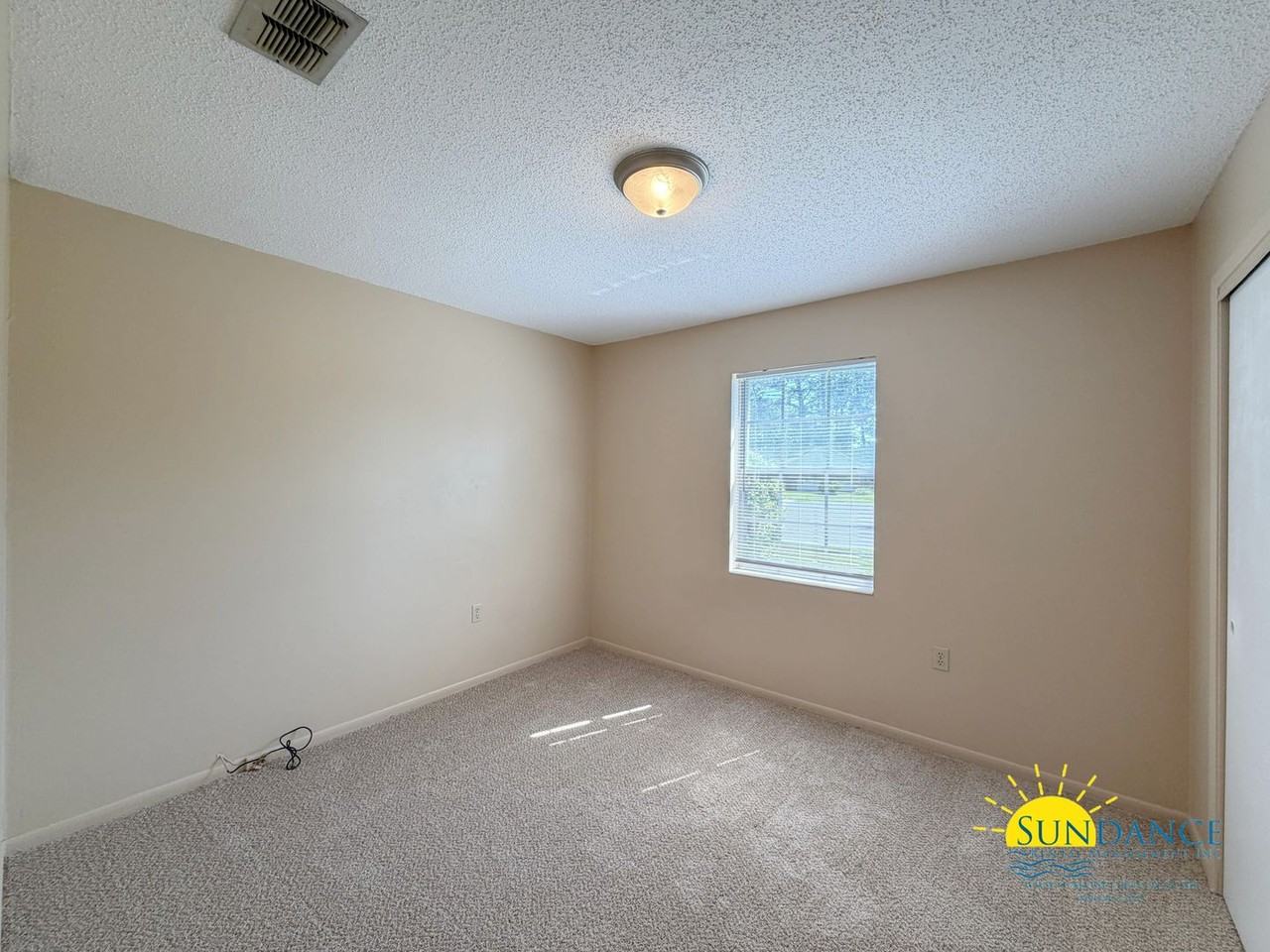 1112 Green Tree Ct - Photo 6 of 15