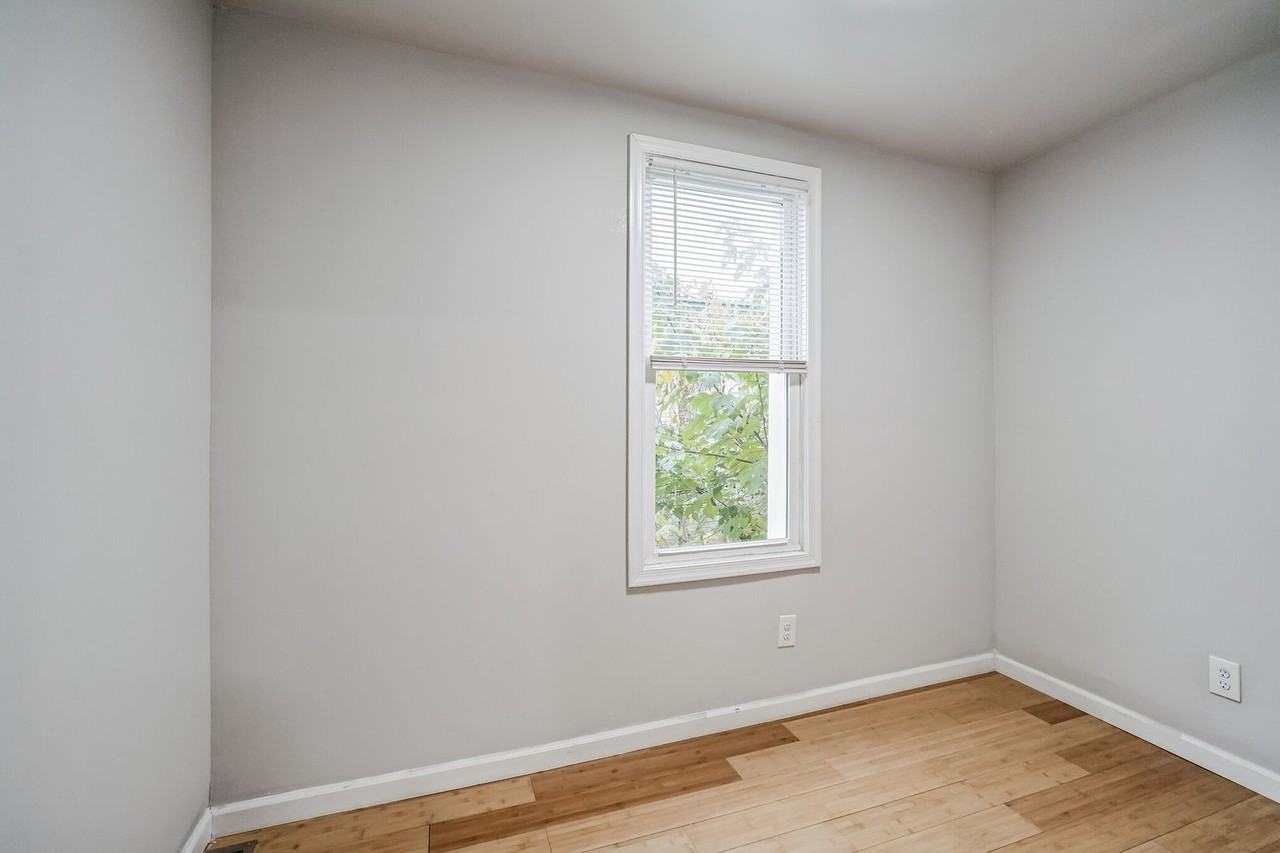 5328 Glenmore Ave - Photo 7 of 16