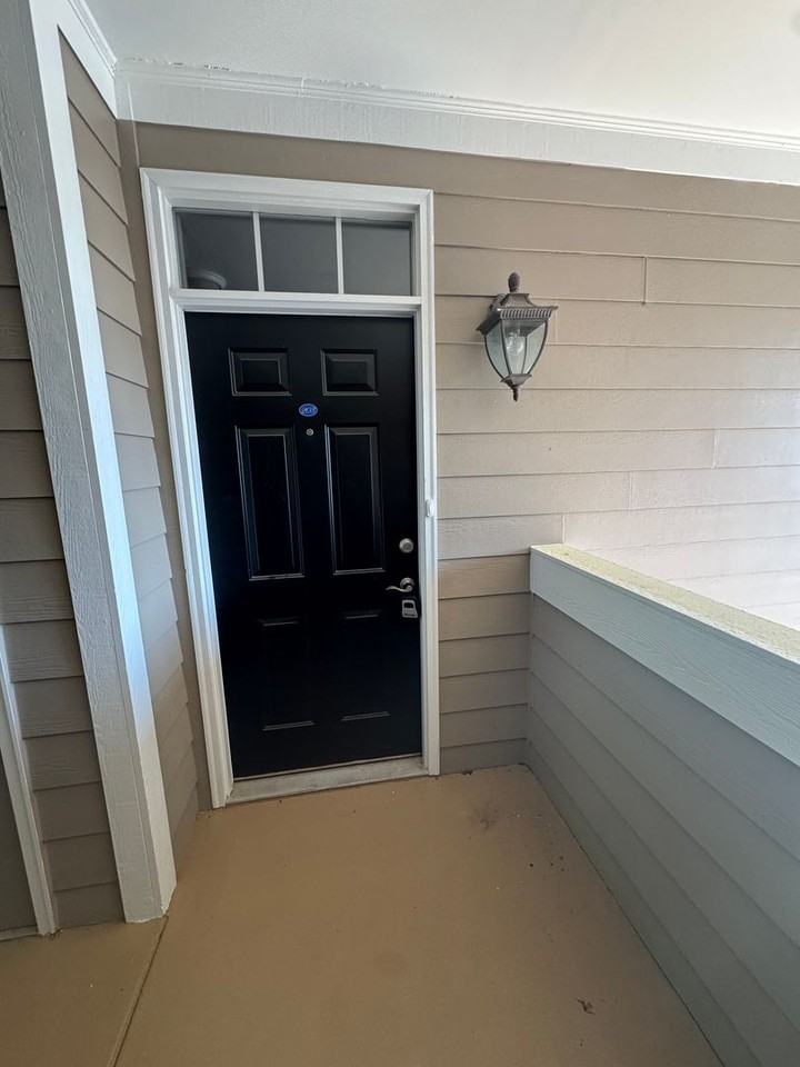 210 Fountainhead Ln - Photo 3 of 23