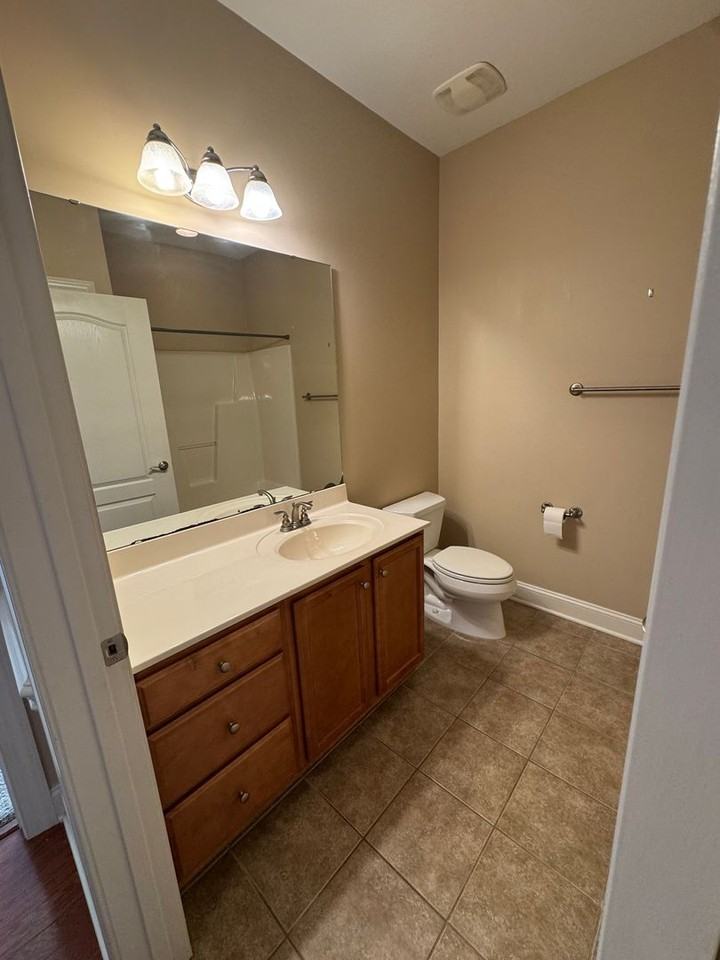210 Fountainhead Ln - Photo 6 of 23