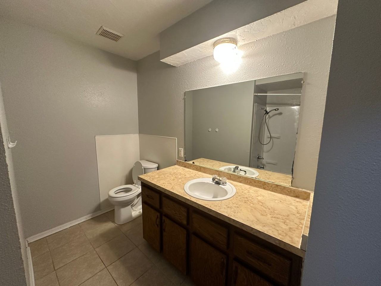 537 Franklin St - Photo 7 of 29