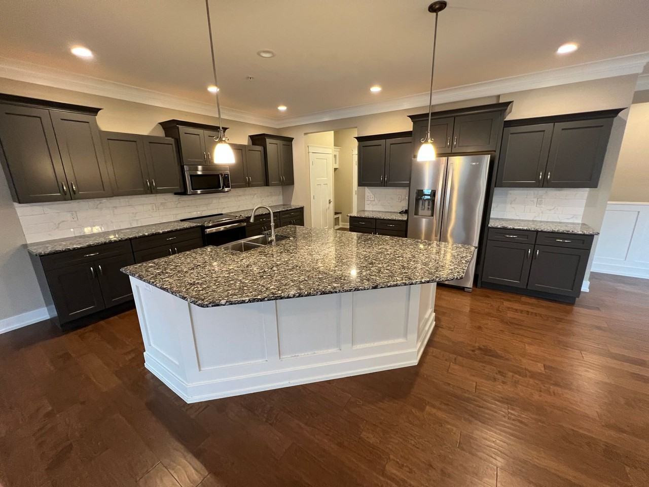 5016 Royal Ave - Photo 4 of 23