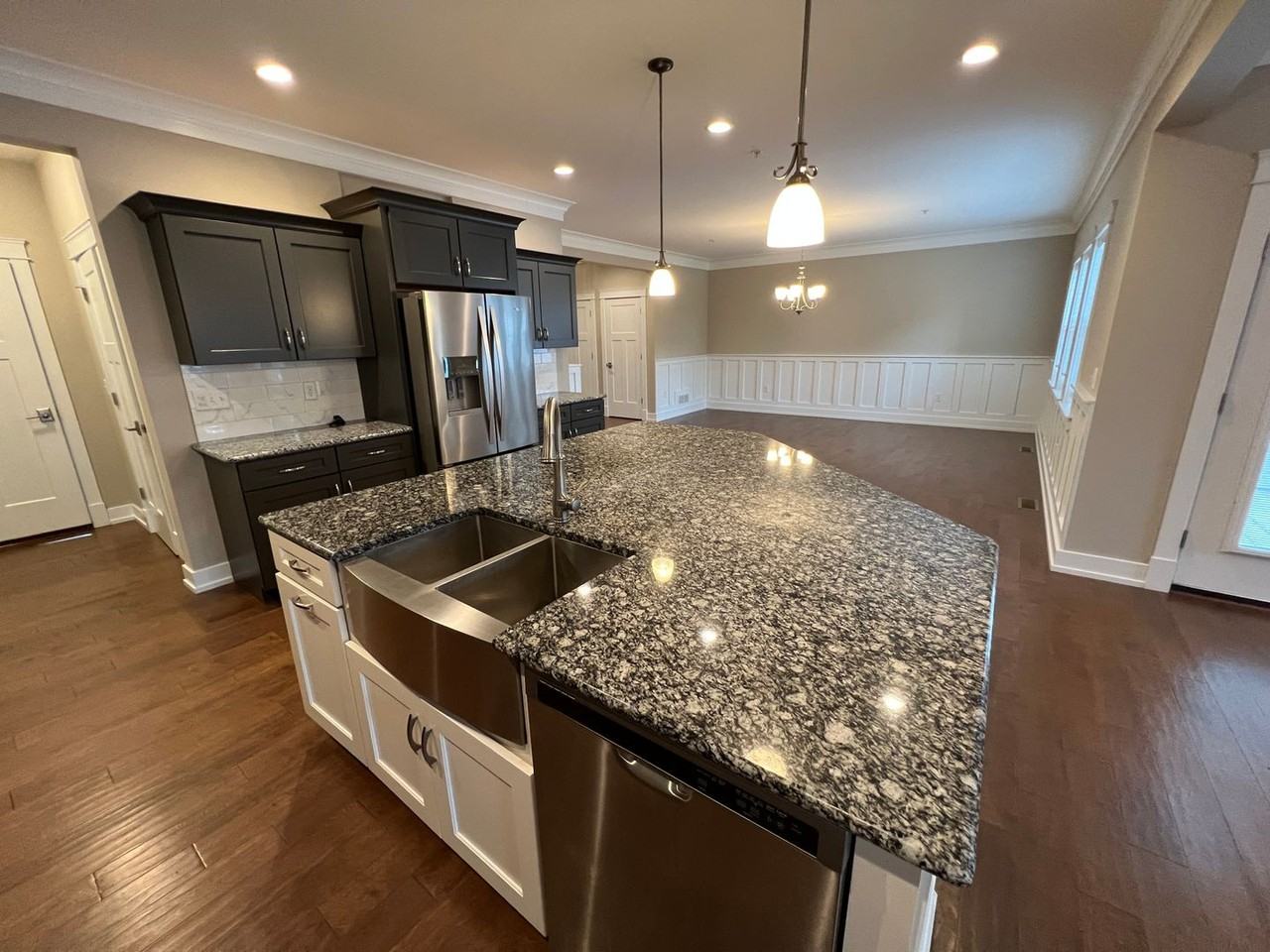 5016 Royal Ave - Photo 5 of 23