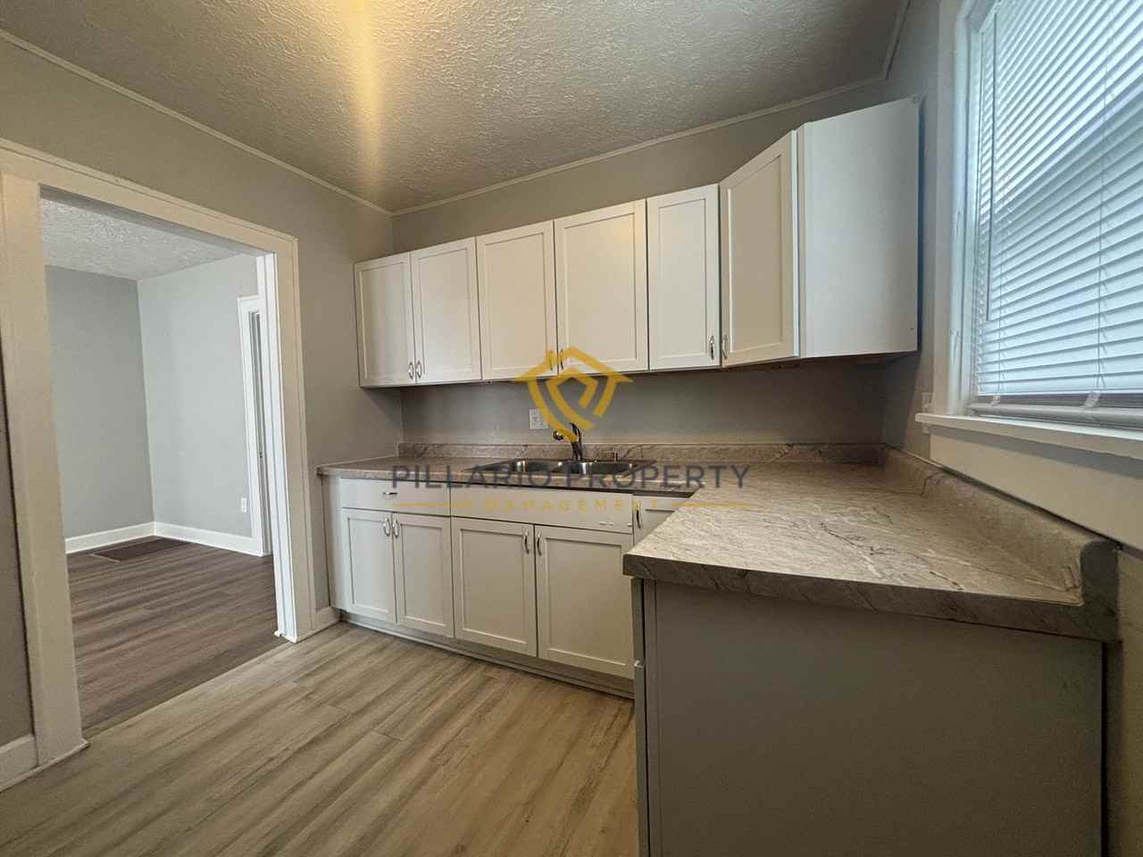 2815 Brookside Ave - Photo 3 of 17