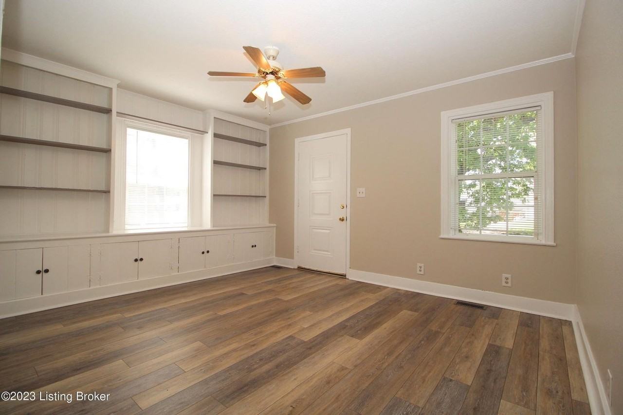 2421 Lindbergh Dr - Photo 3 of 17