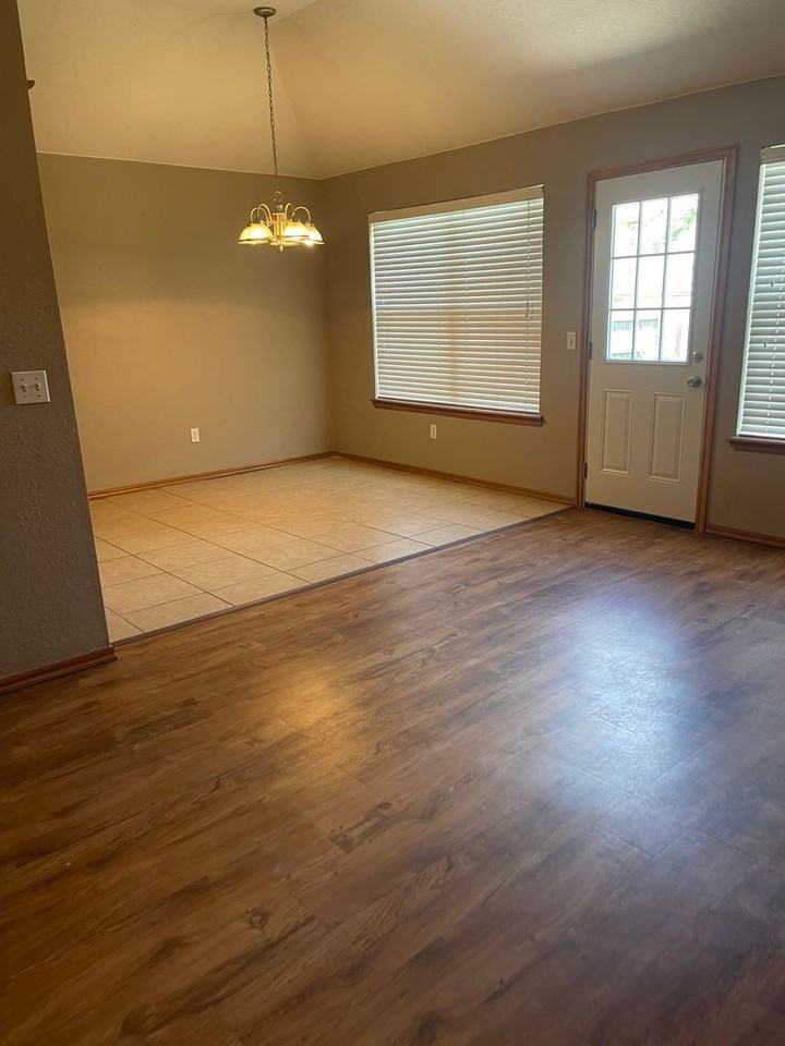 3417 Shadow St - Photo 7 of 12