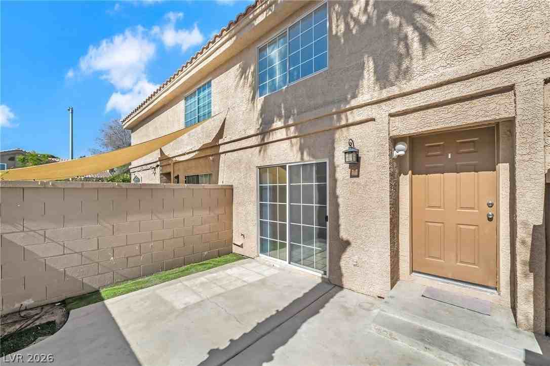 2815 Dawn Crossing Dr - Photo 3 of 24