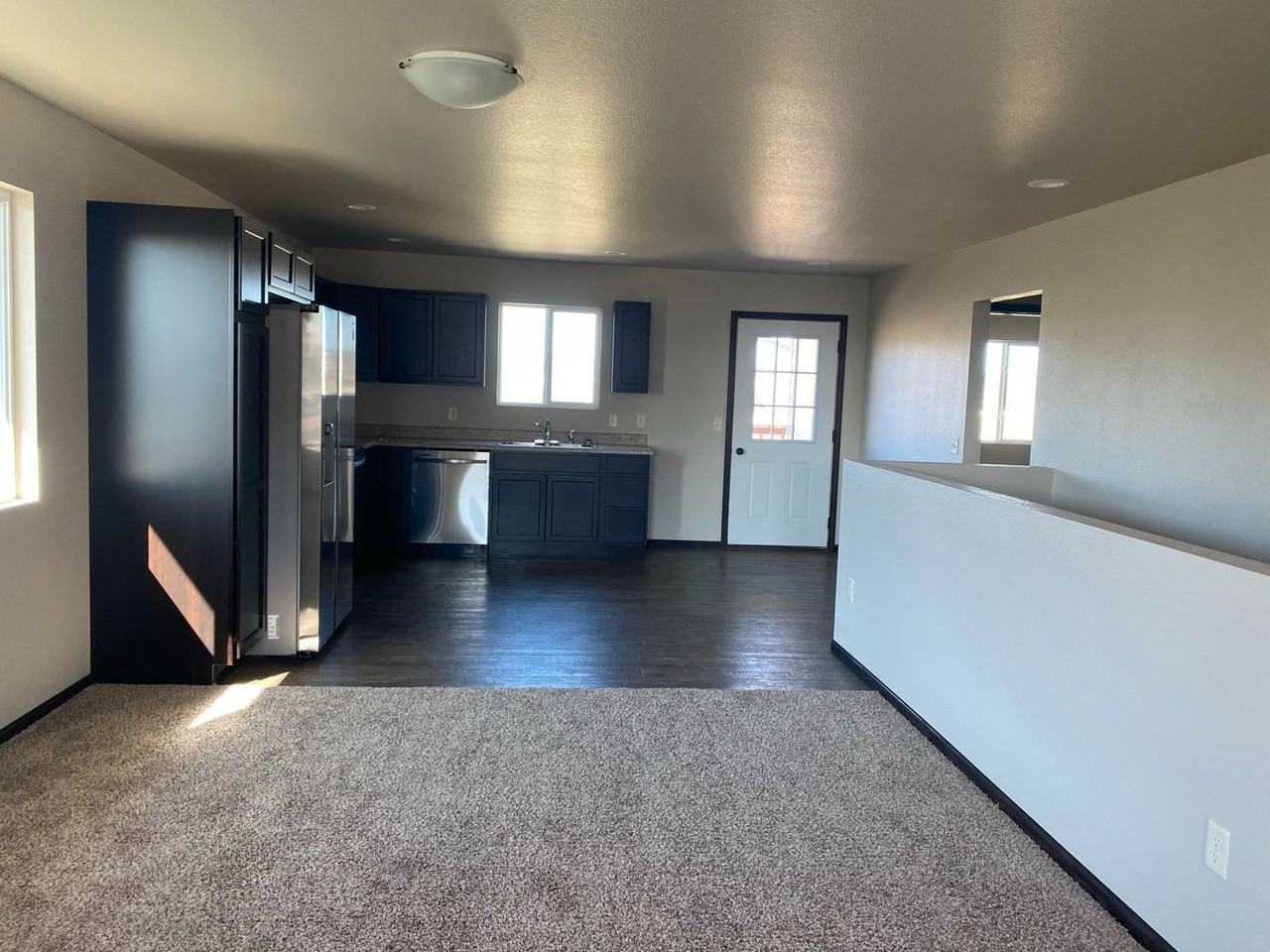 845 Diamond Ridge Blvd - Photo 3 of 18