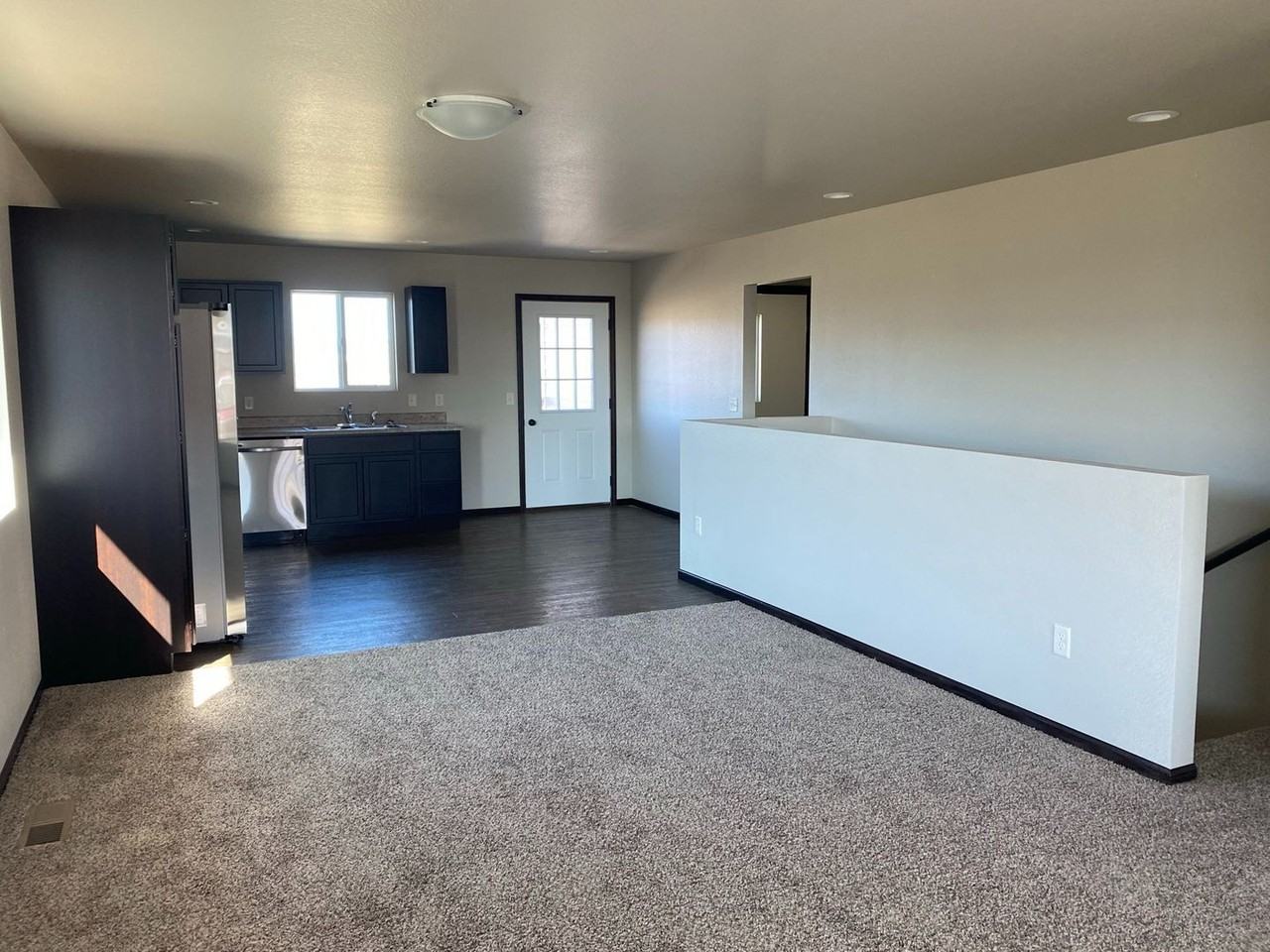 845 Diamond Ridge Blvd - Photo 5 of 18