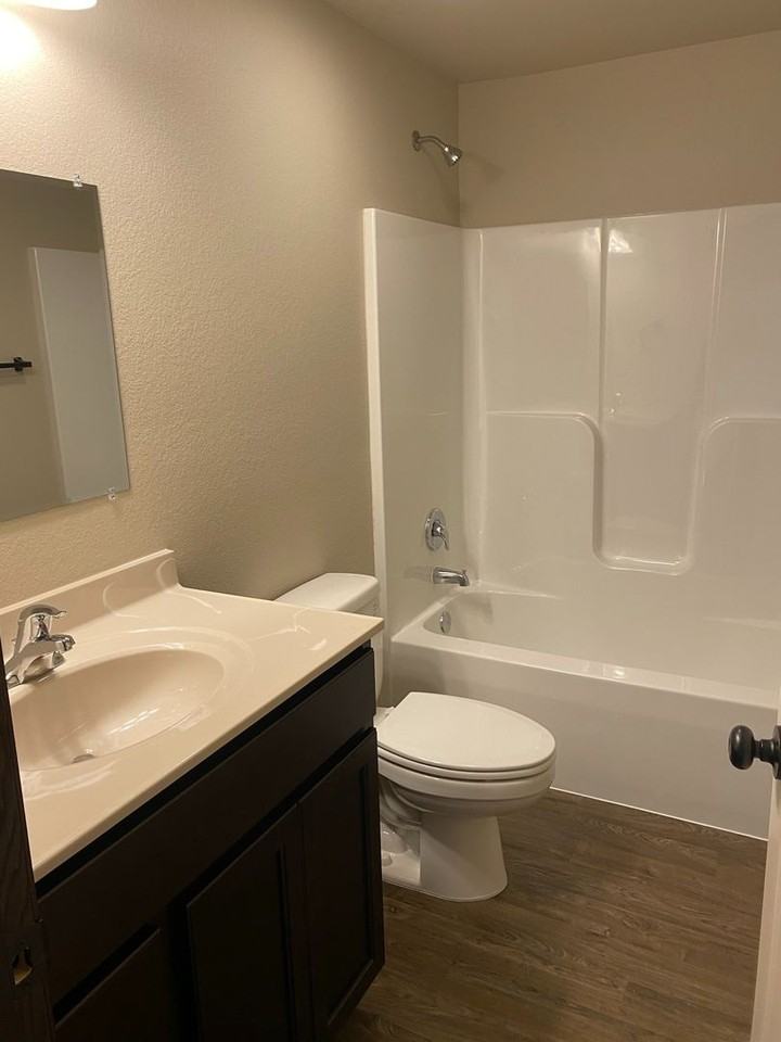 845 Diamond Ridge Blvd - Photo 7 of 18