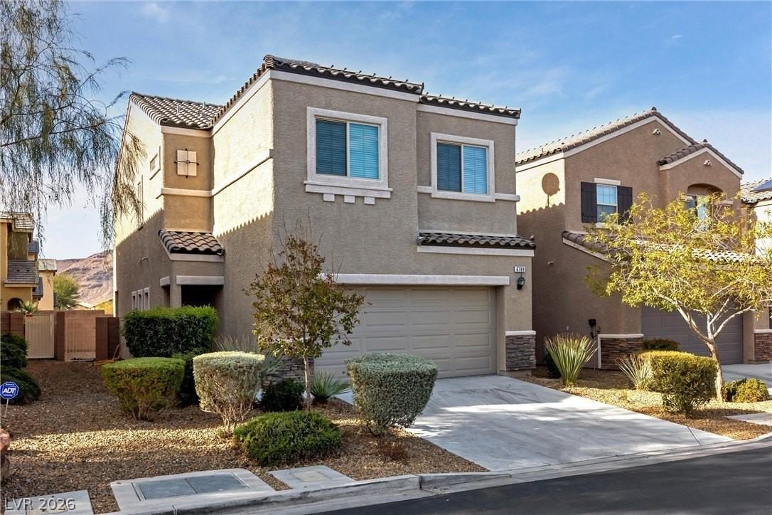 6789 Dragonfly Rock St - Photo 2 of 32