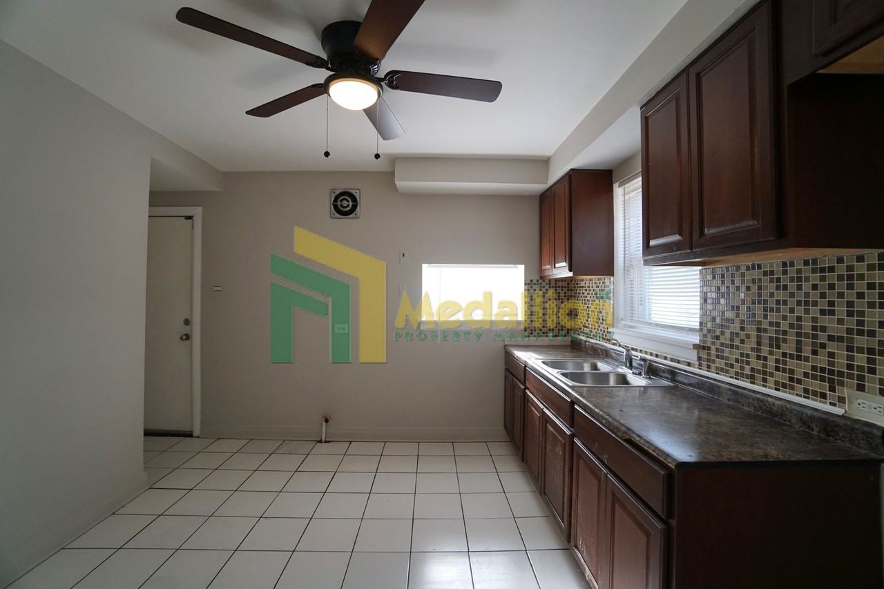 10123 S Crandon Ave - Photo 7 of 21