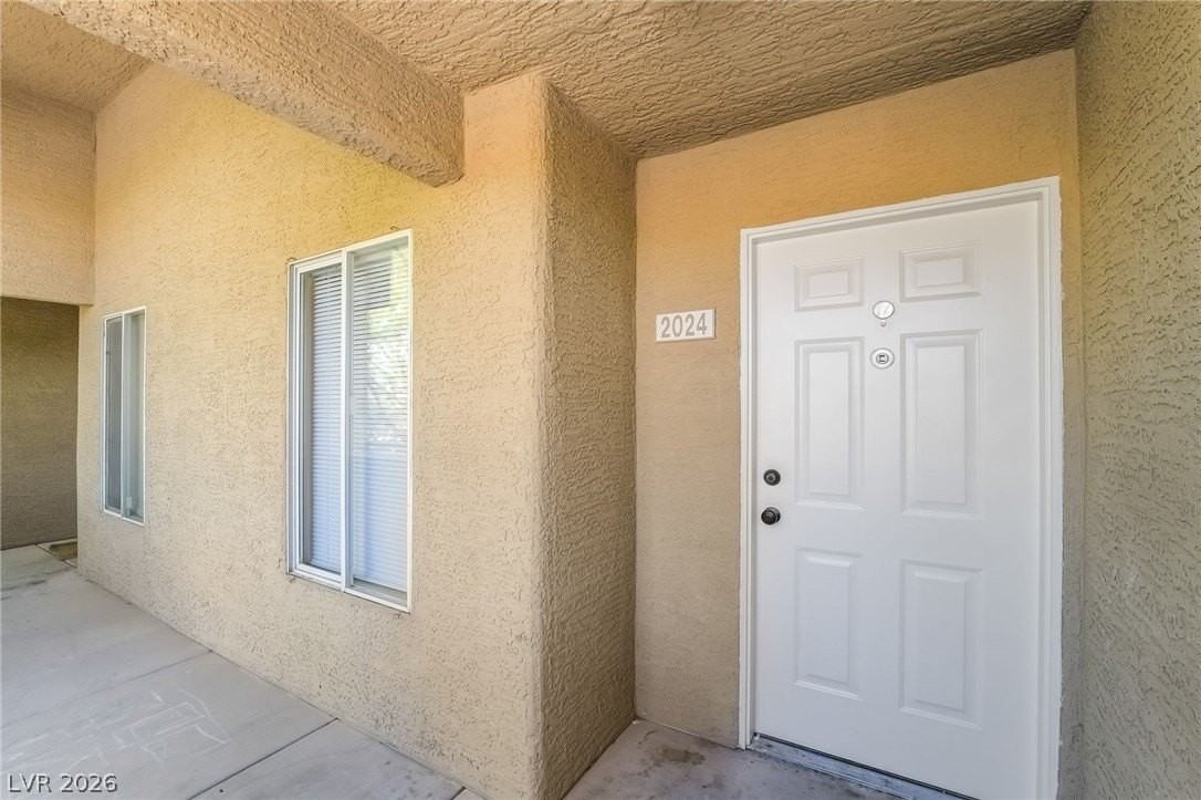 8070 W Russell Rd #2024 - Photo 3 of 19