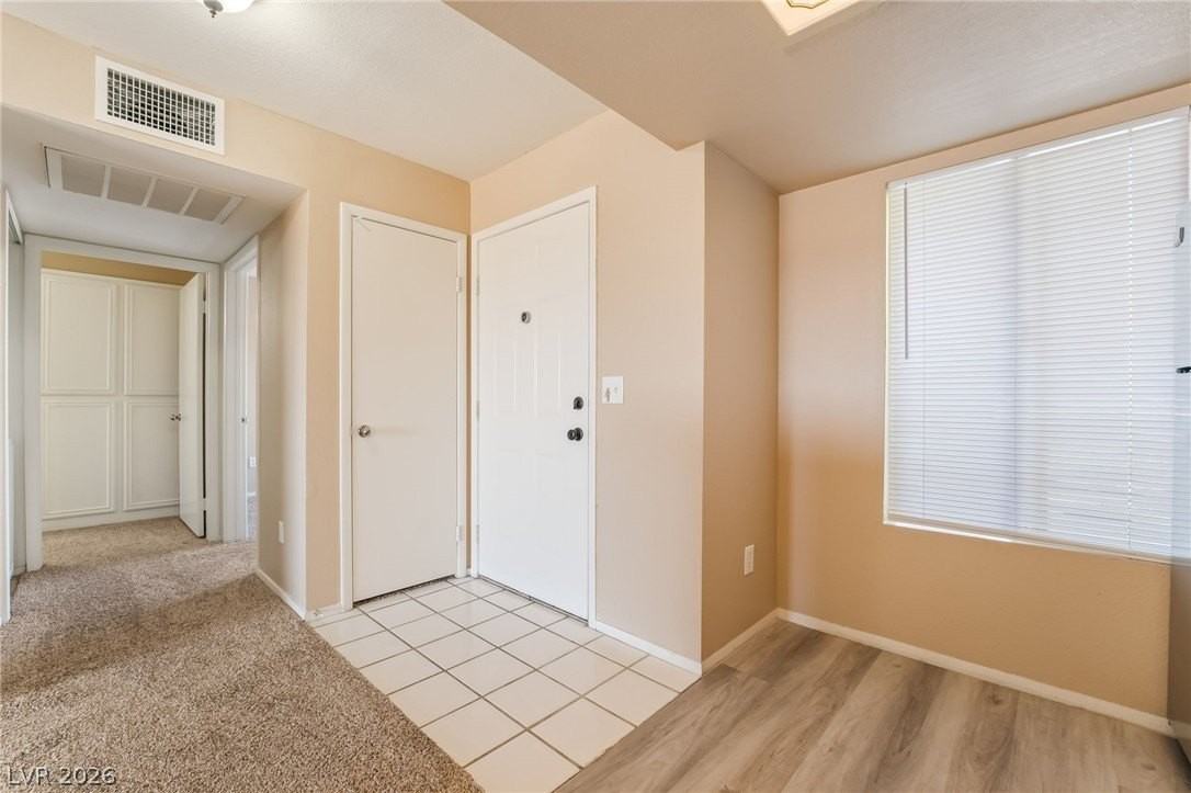 8070 W Russell Rd #2024 - Photo 4 of 19